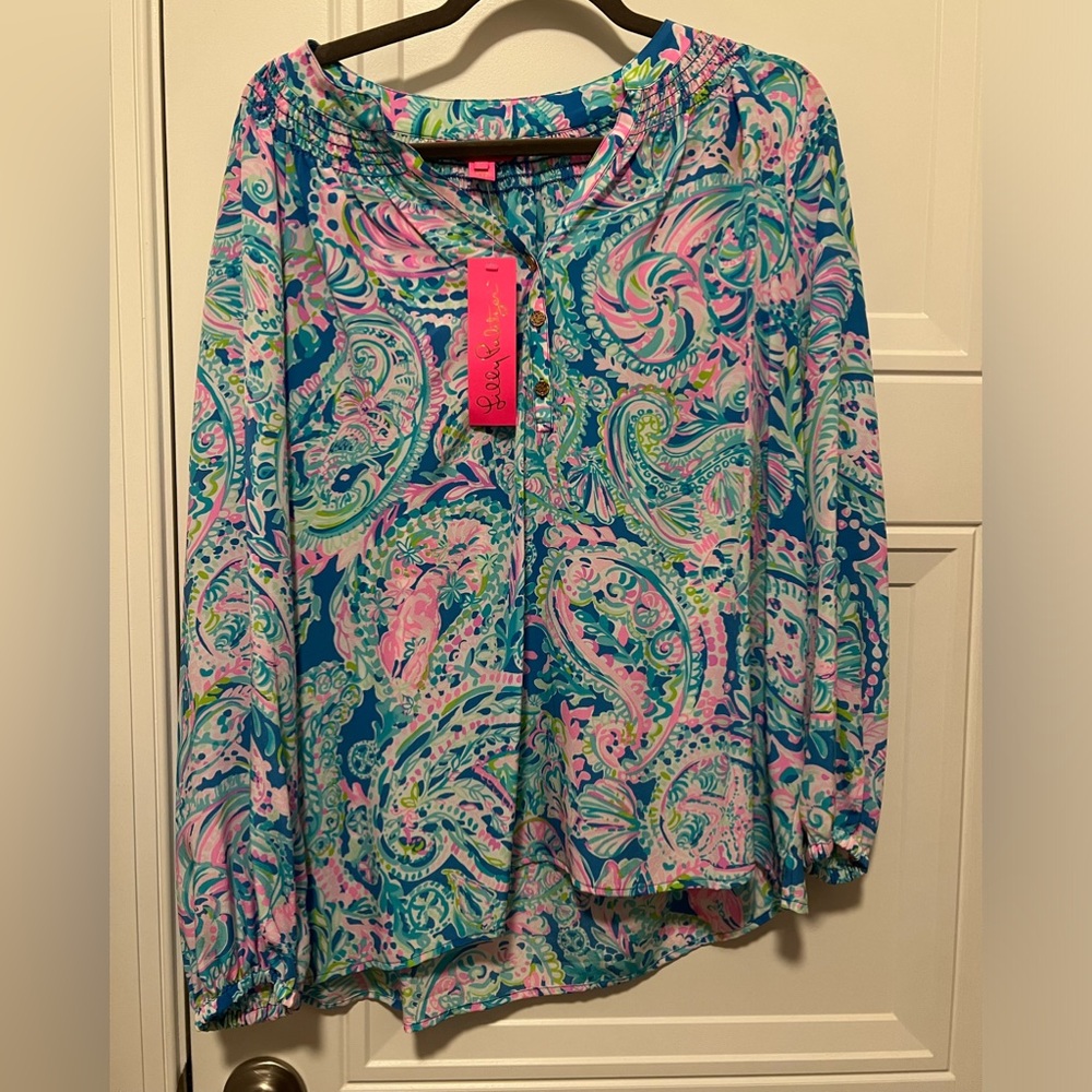NWT Elsa Top Size Large. In Multi Dream Team